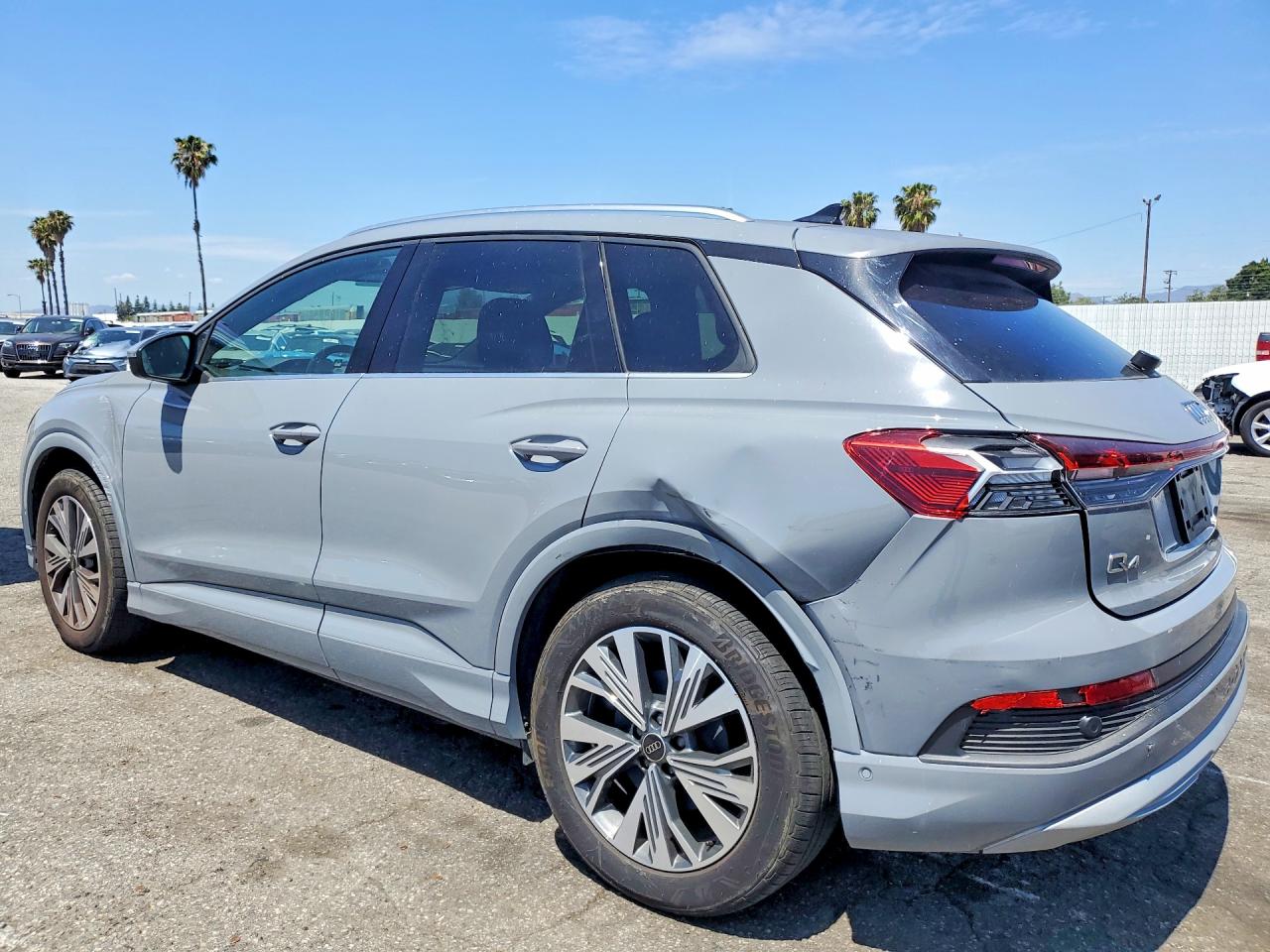 Audi Q4 Premium Plus