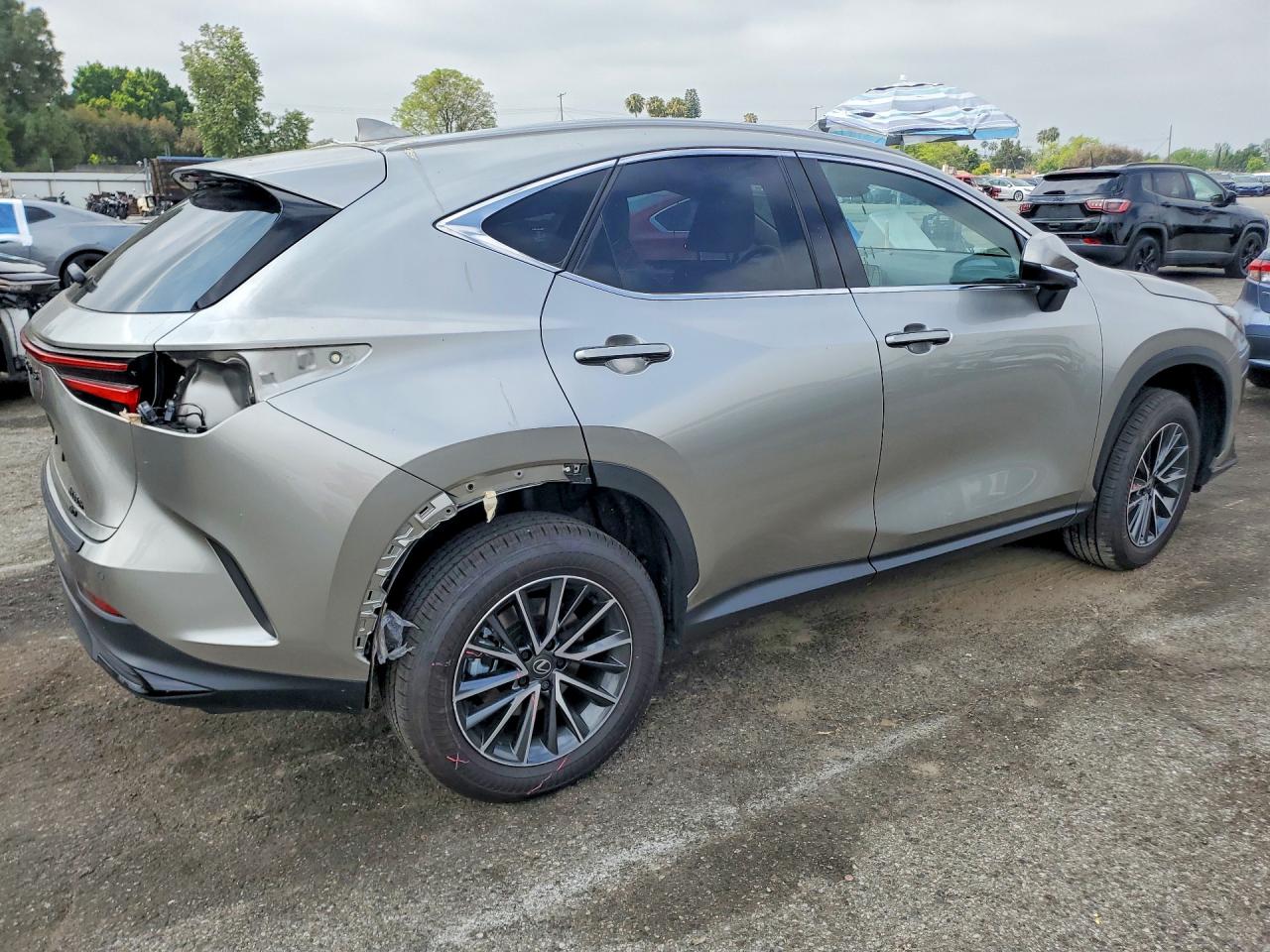Lexus NX Premium