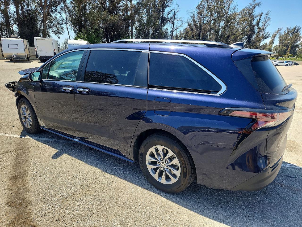 Toyota Sienna Xle