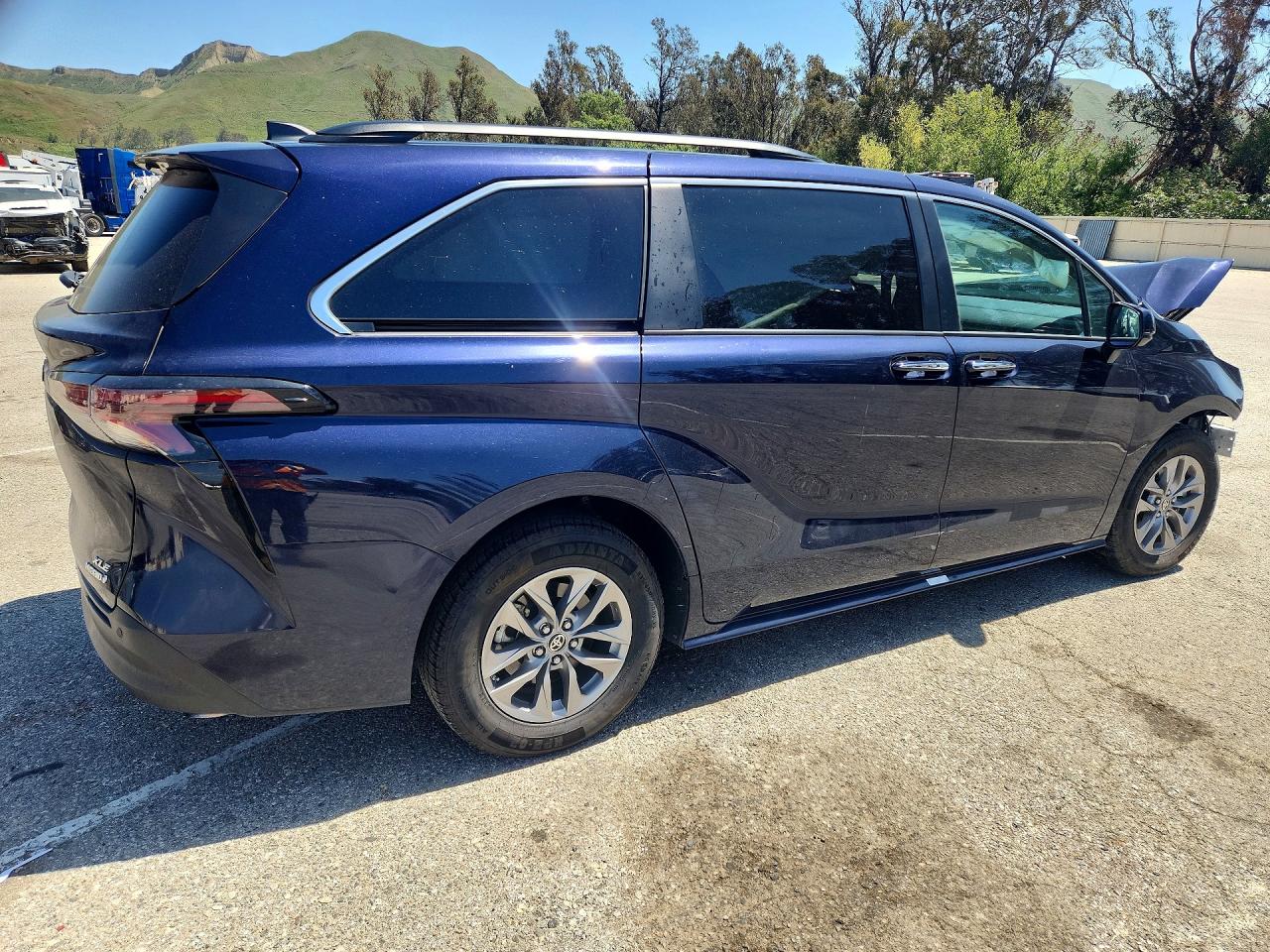 Toyota Sienna Xle