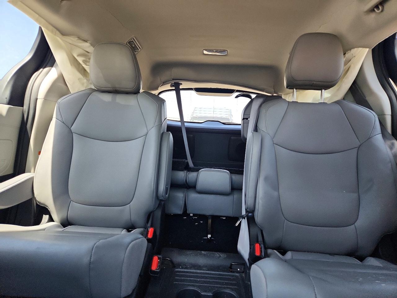 Toyota Sienna Xle