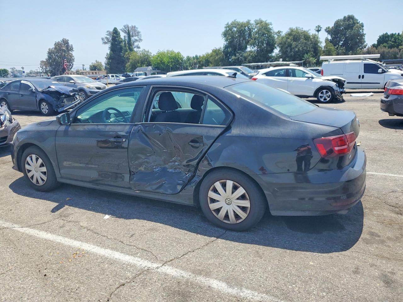 Volkswagen Jetta S