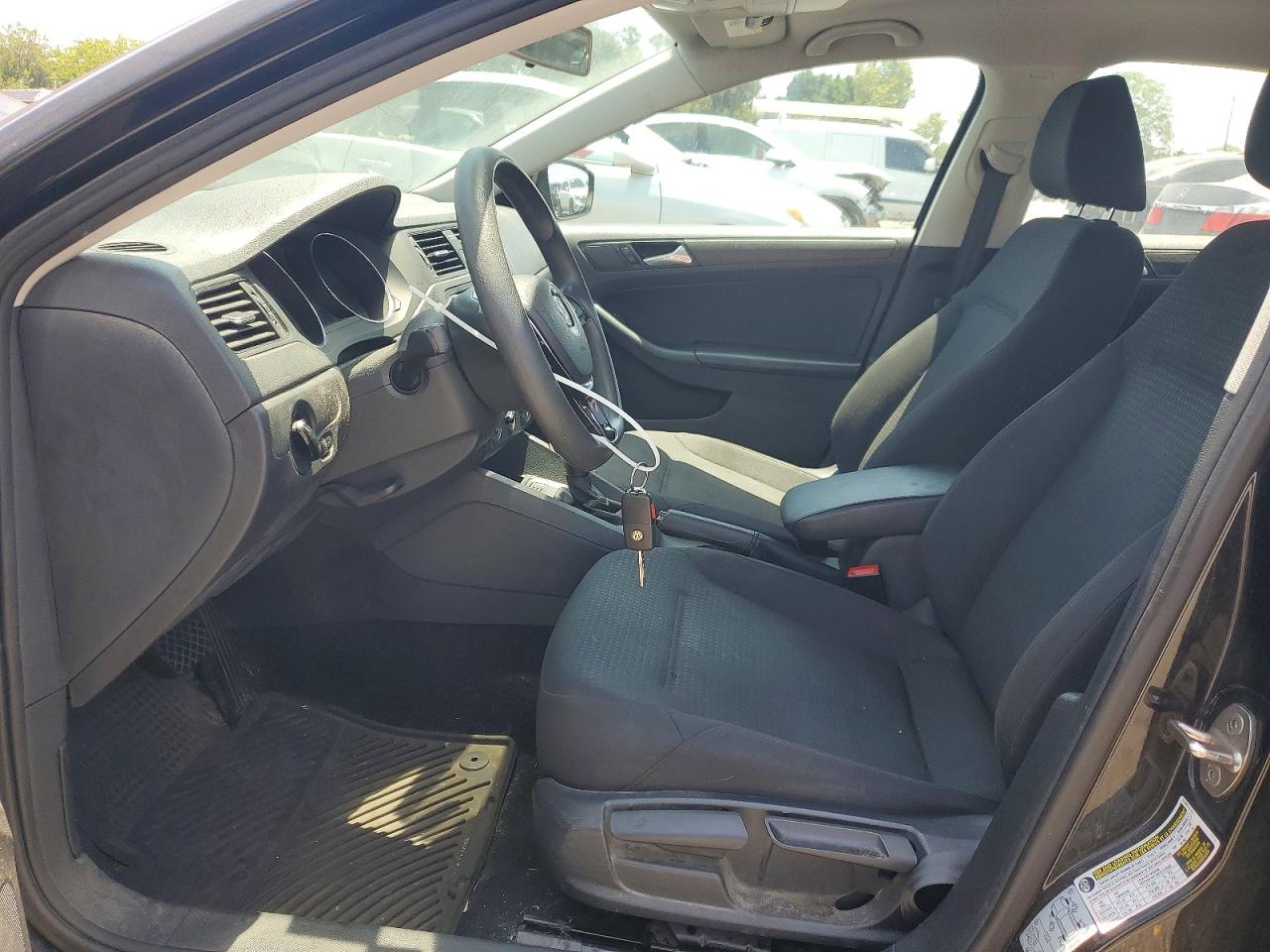 Volkswagen Jetta S