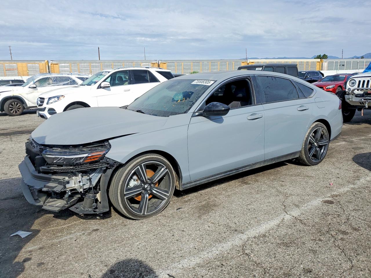 Salvage Honda Accord Image