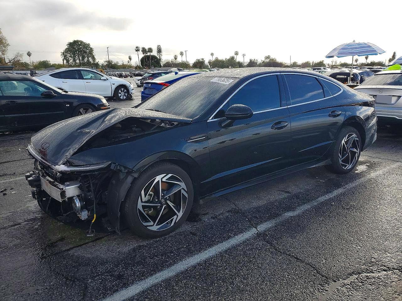 Salvage Hyundai SONATA Image