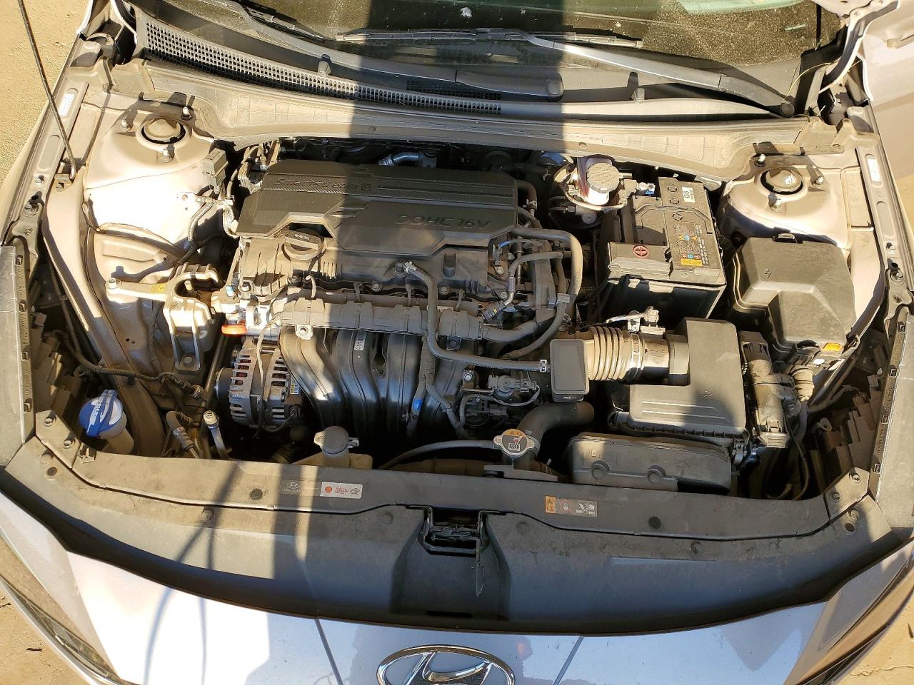 Hyundai ELANTRA Sel