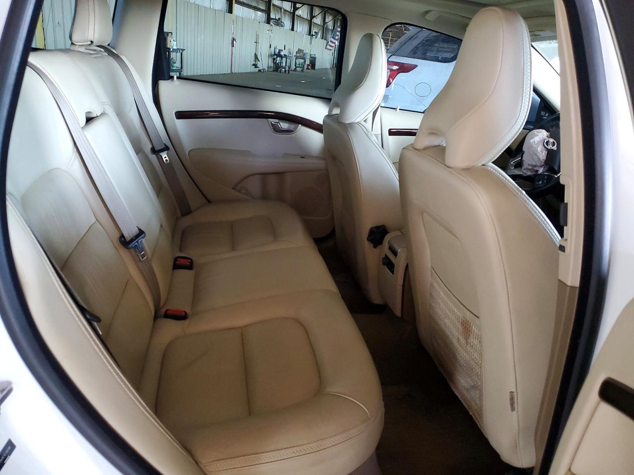 Volvo XC70 3.2