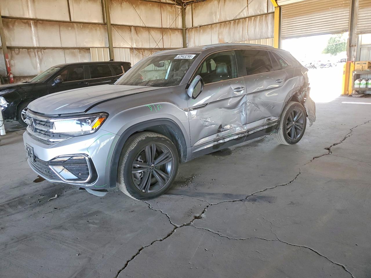 Salvage Volkswagen Atlas Image