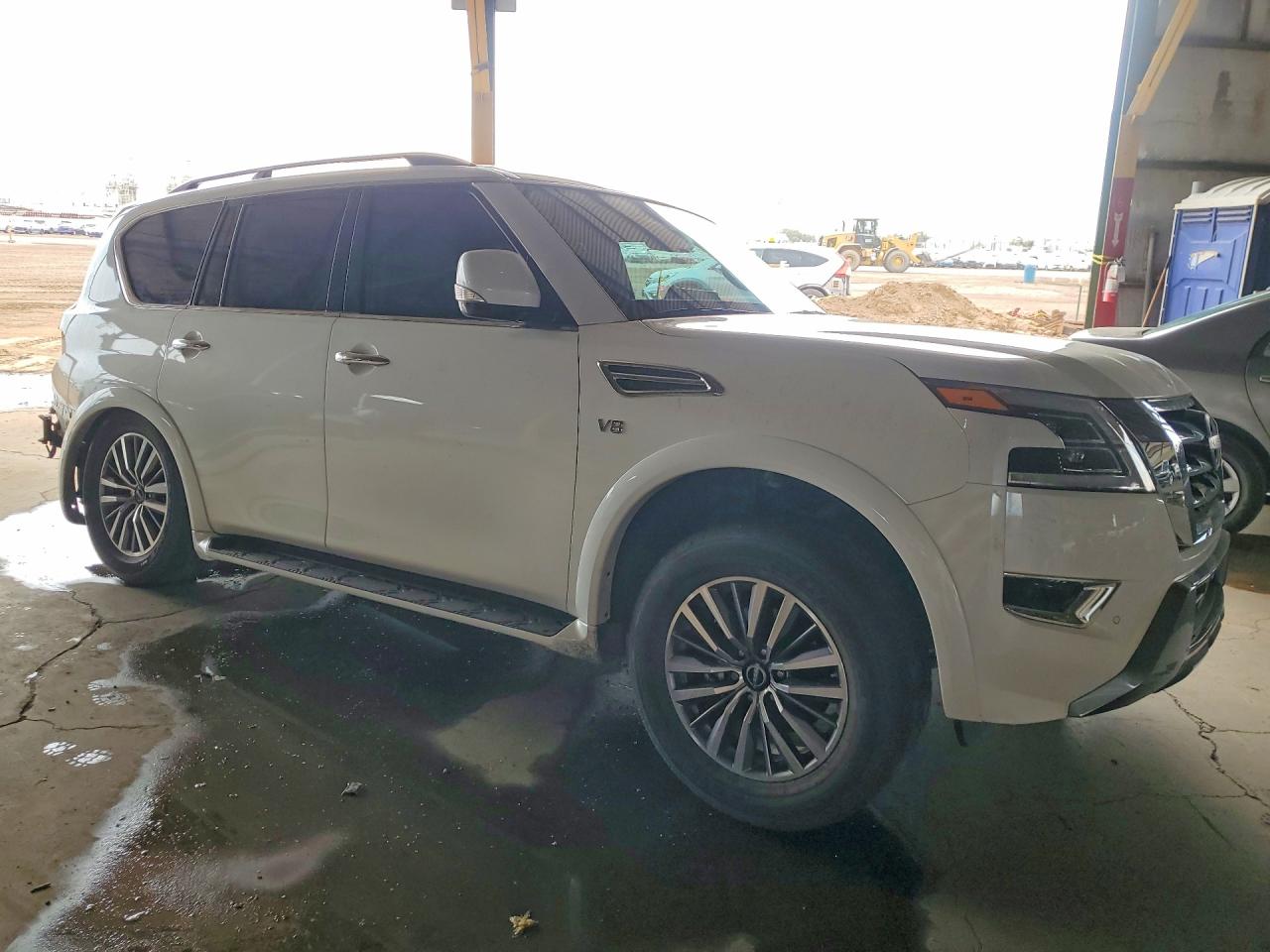 Nissan Armada Sv