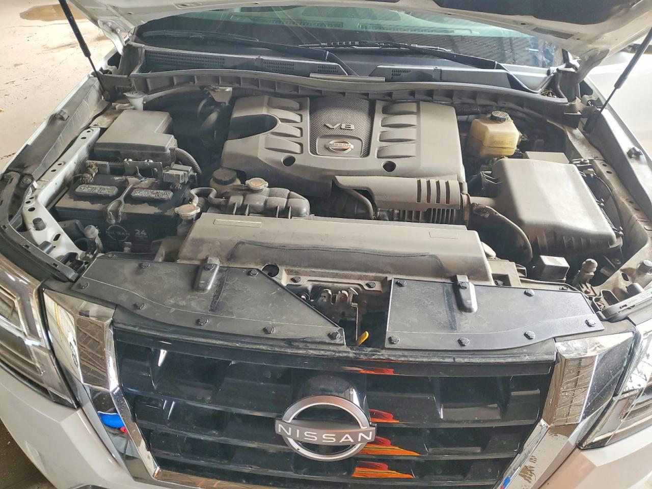 Nissan Armada Sv