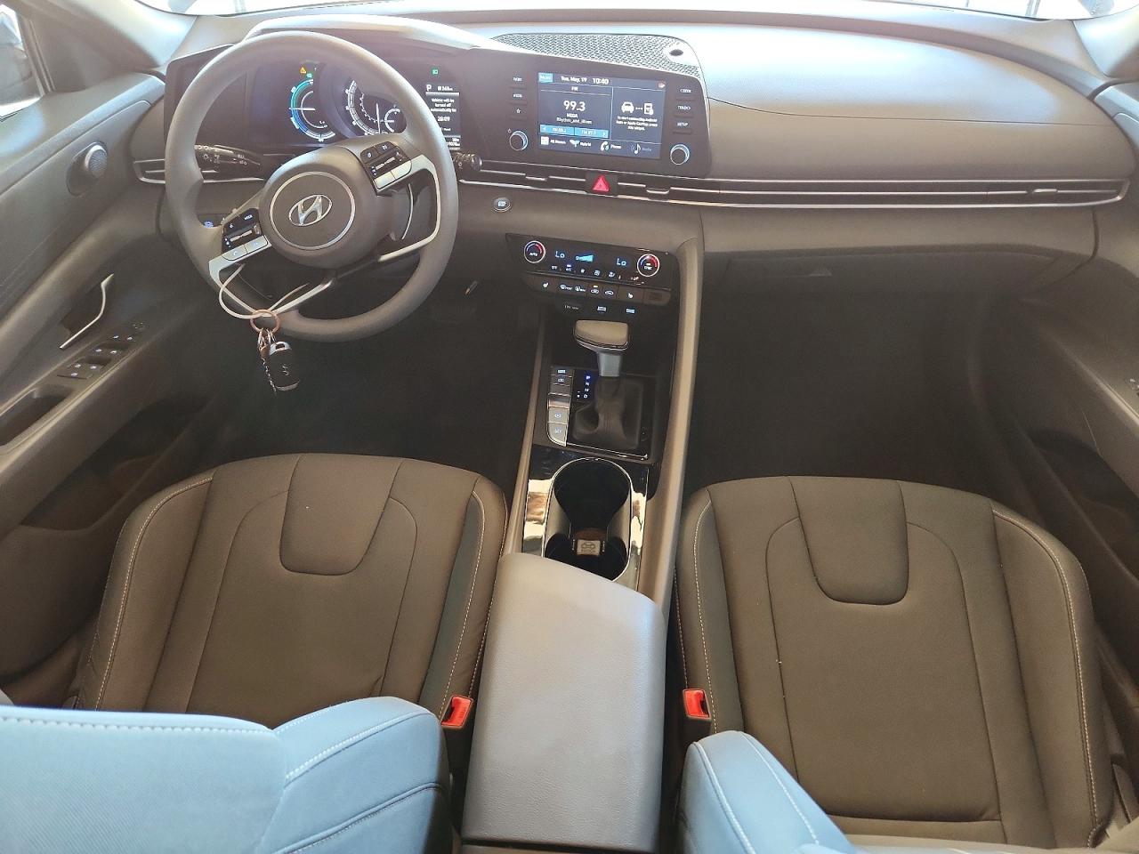 Hyundai ELANTRA Blue
