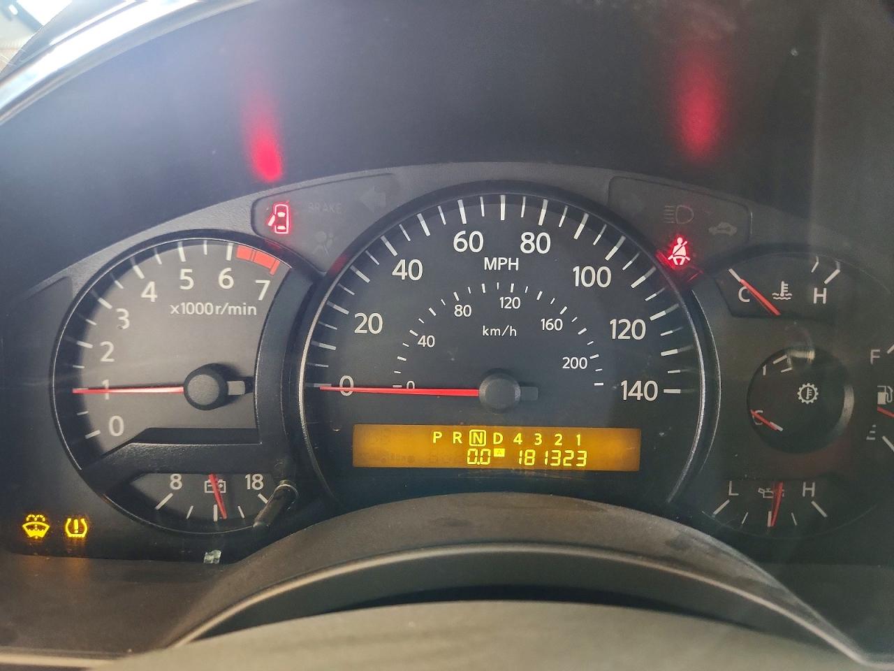 Nissan Armada Se