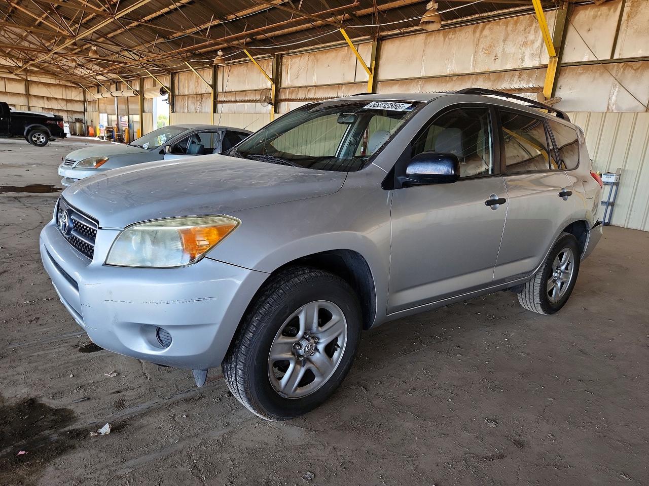 Salvage Toyota RAV4 Image