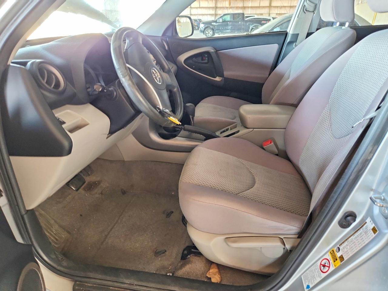Toyota RAV4 Base