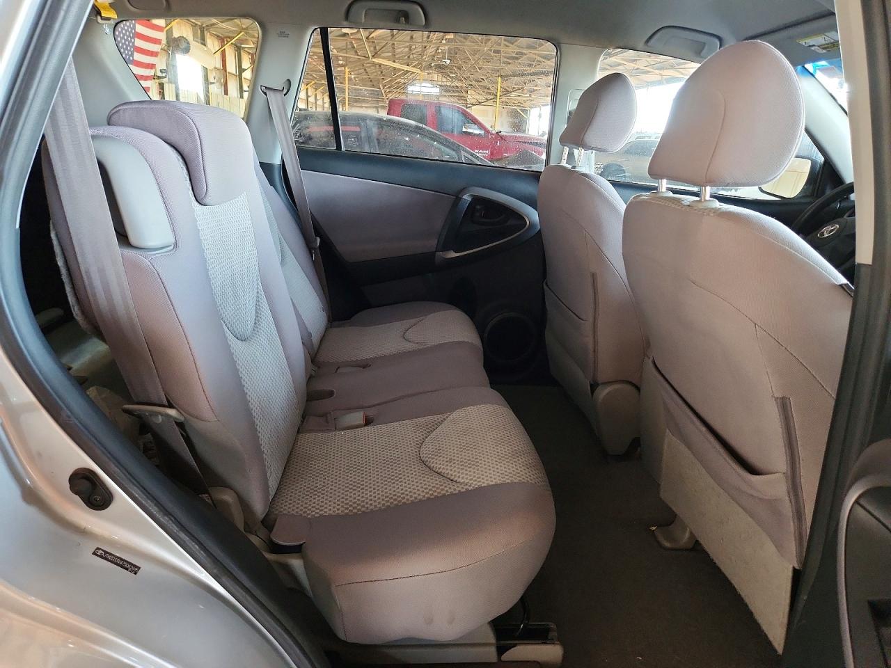 Toyota RAV4 Base