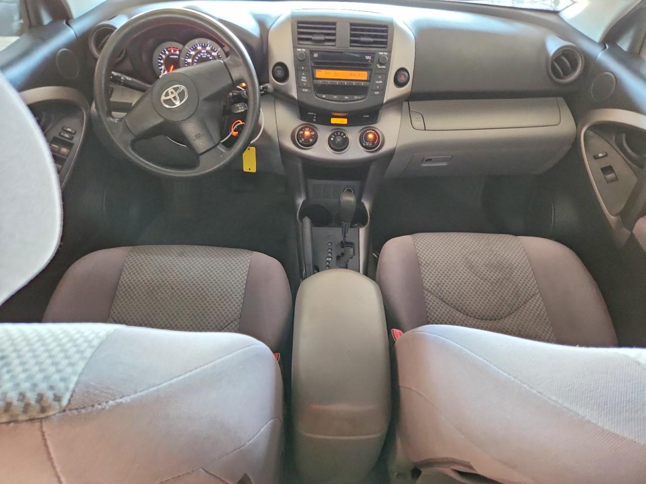 Toyota RAV4 Base
