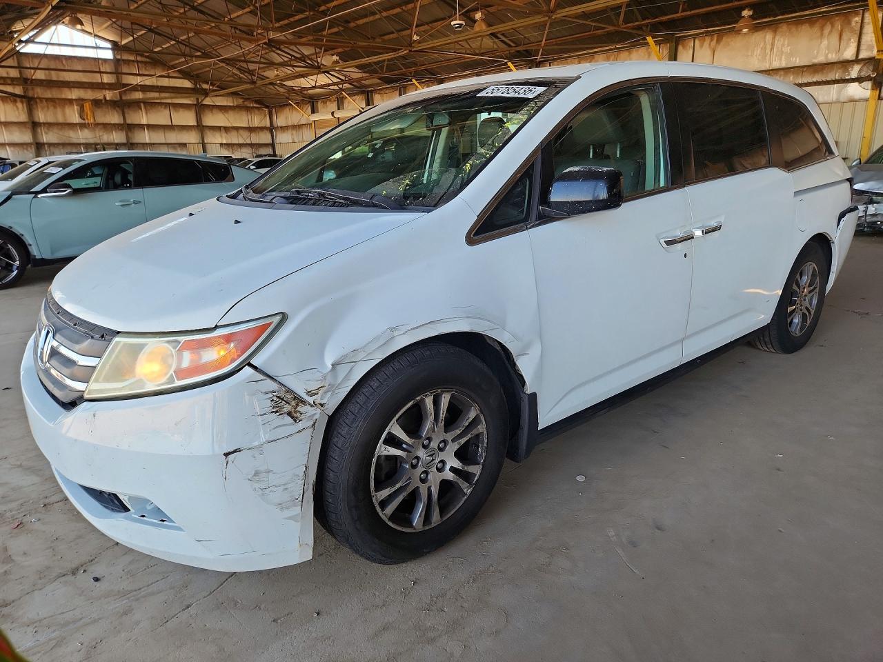 Salvage Honda Odyssey Image