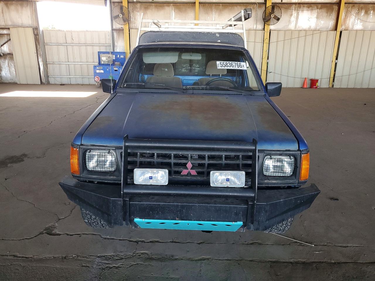 Mitsubishi Mighty Max