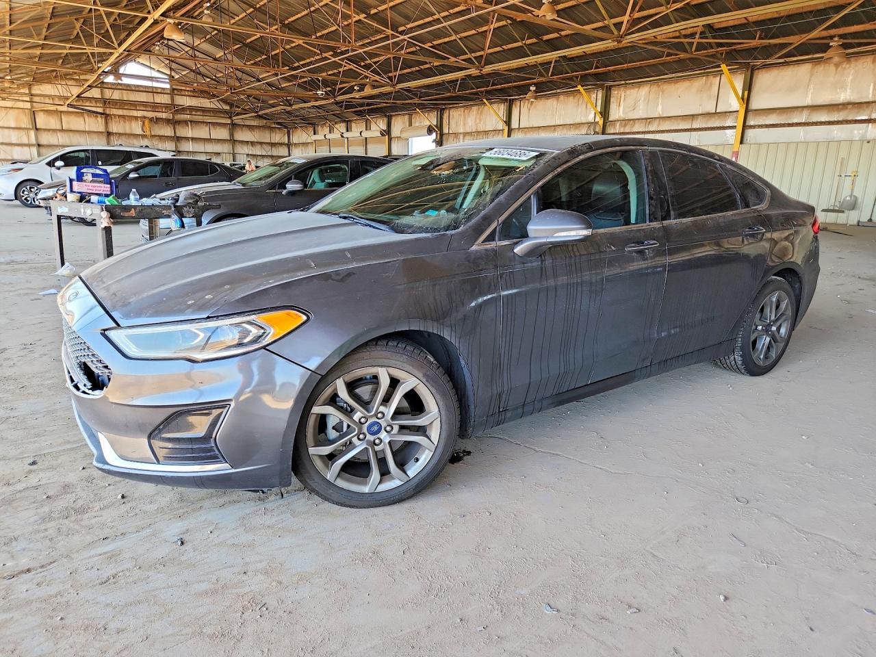 Salvage Ford Fusion Image