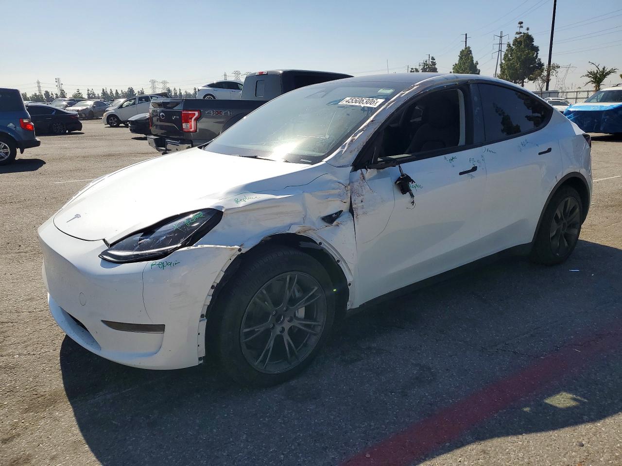 Salvage Tesla Model Y Image