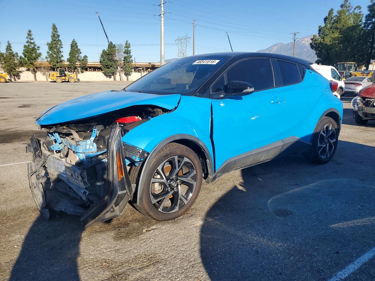 Salvage Toyota C-HR Image