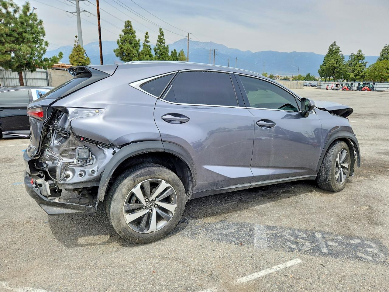 Lexus NX Base