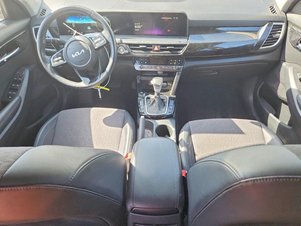Kia Seltos S