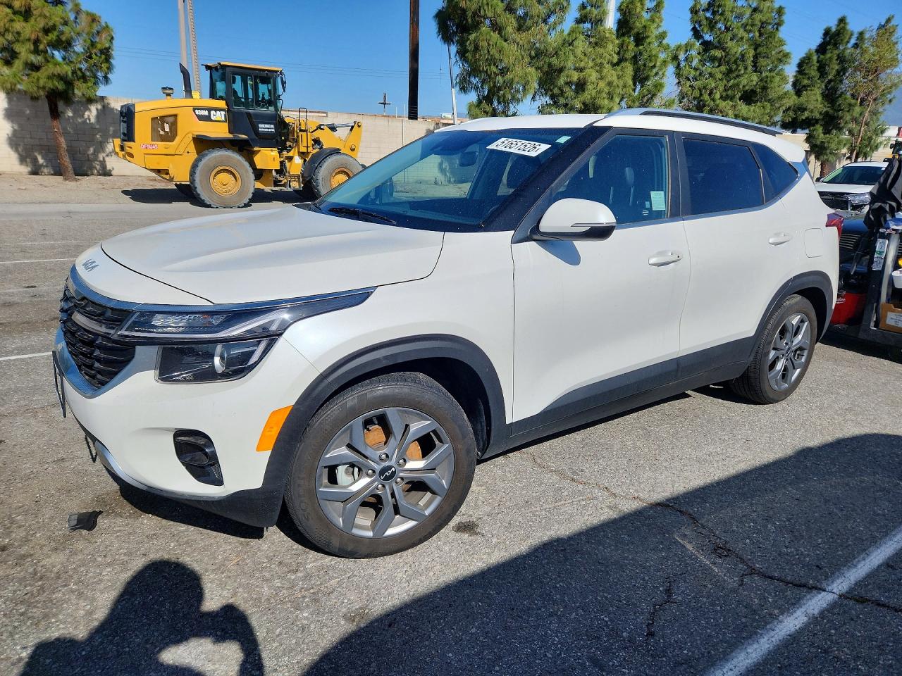 Salvage Kia Seltos Image