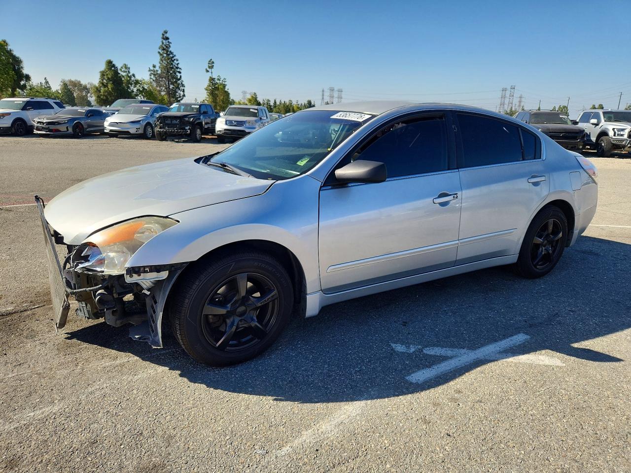 Salvage Nissan Altima Image