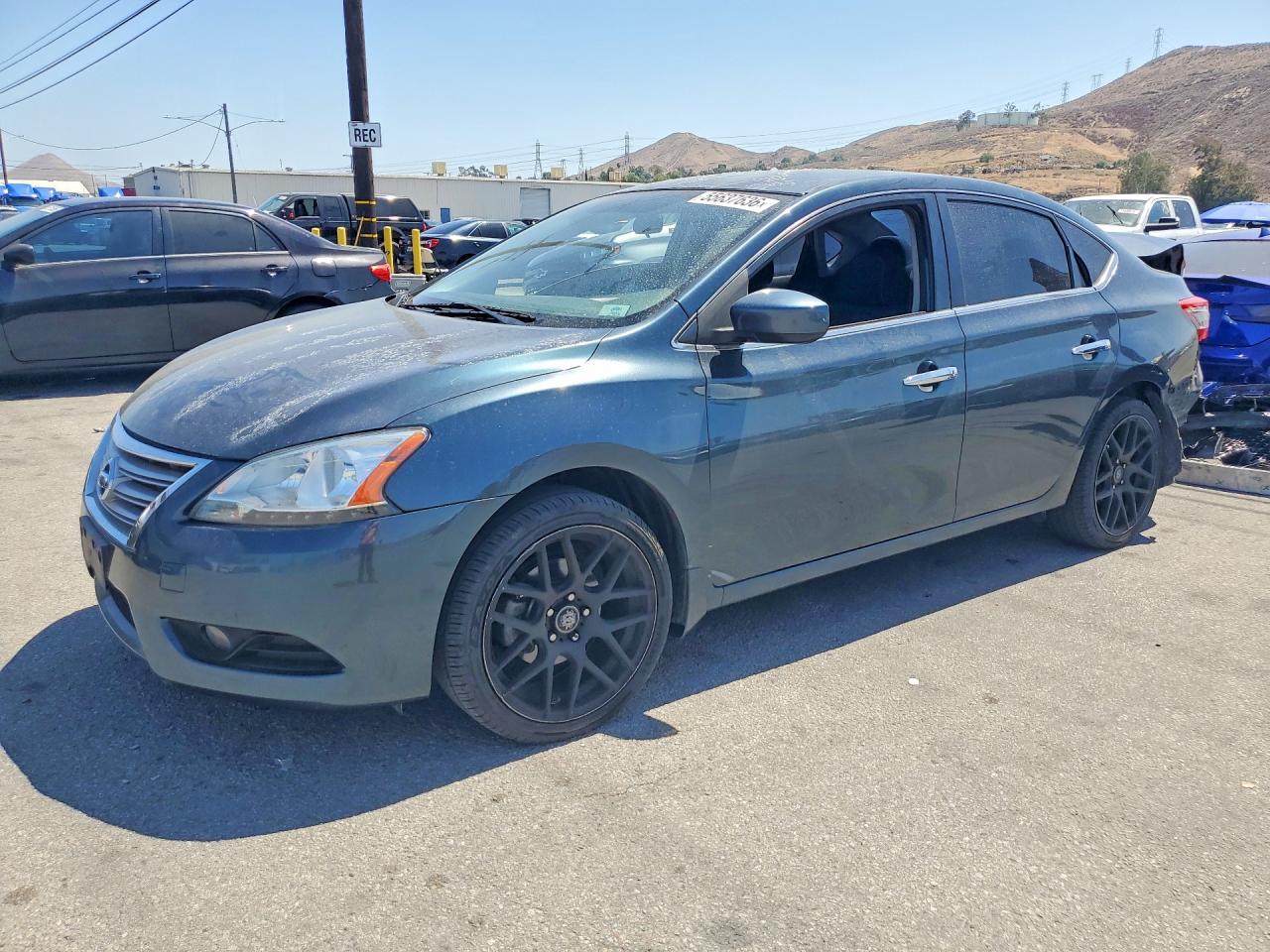 Salvage Nissan Sentra Image