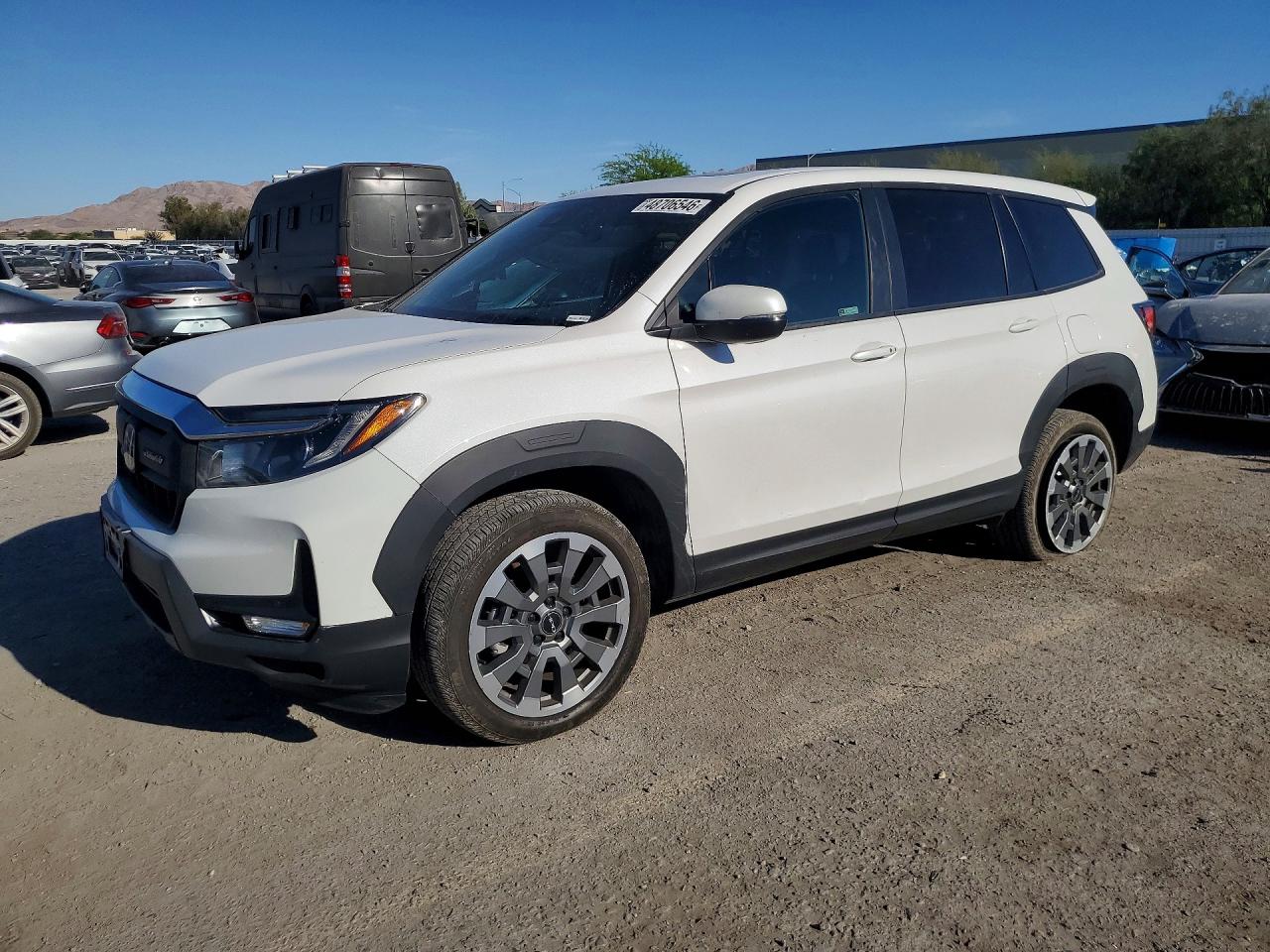 Salvage Honda Passport Image