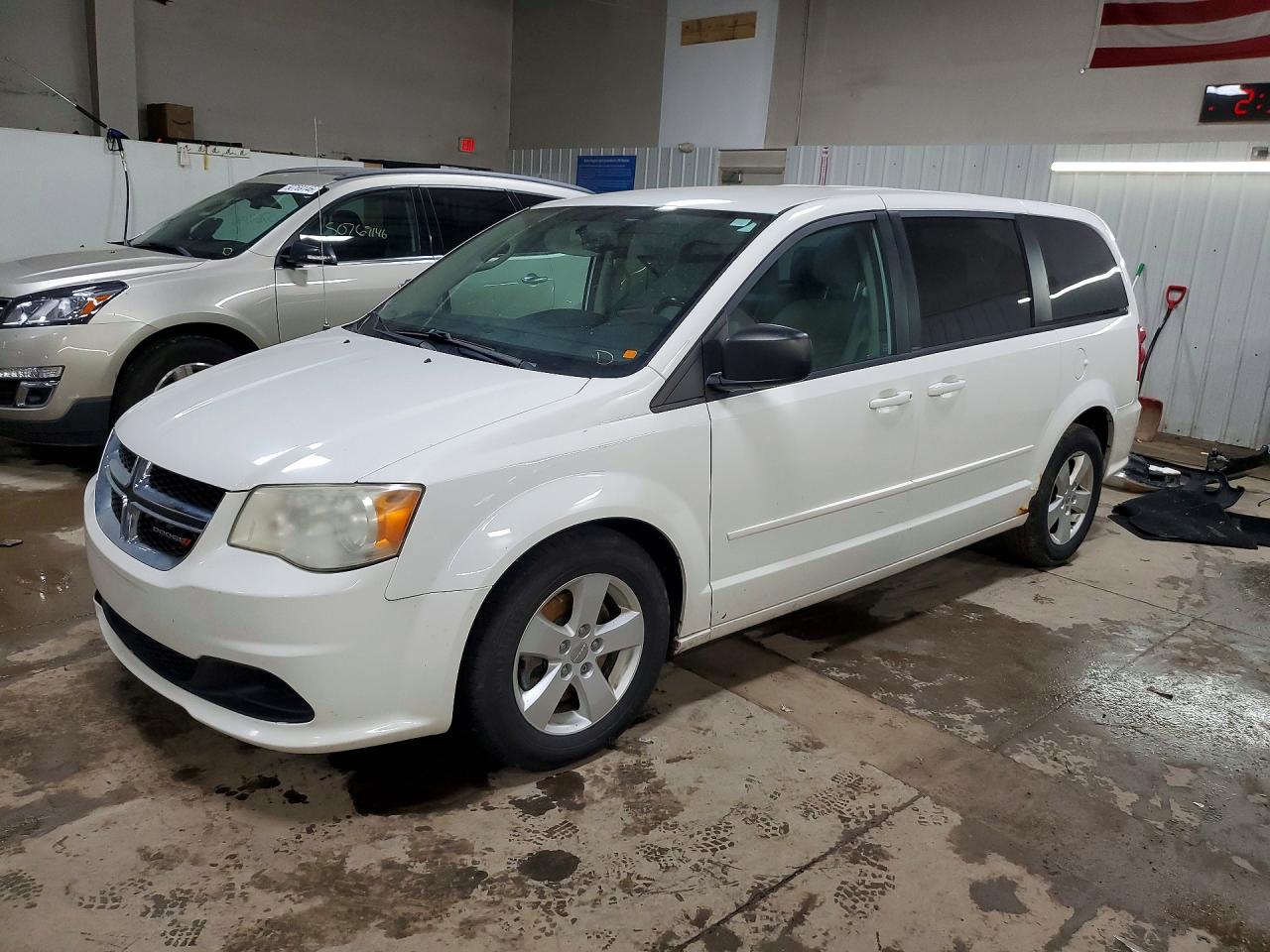 Salvage Dodge Caravan Image