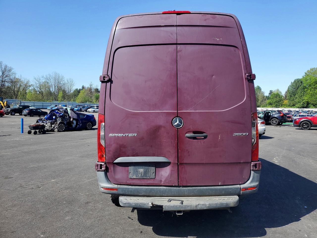 Mercedes-Benz Sprinter 2500