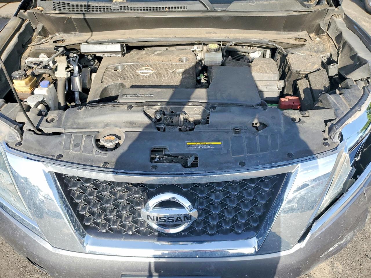 Nissan Pathfinder S