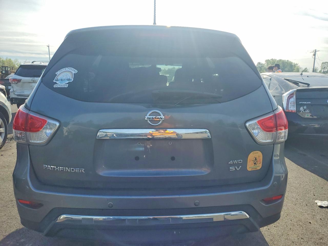 Nissan Pathfinder S