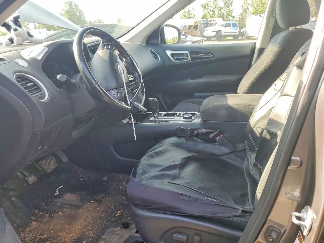 Nissan Pathfinder S