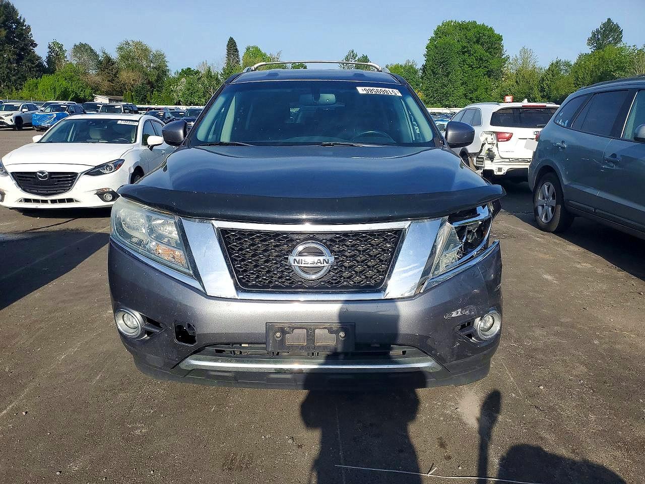 Nissan Pathfinder S