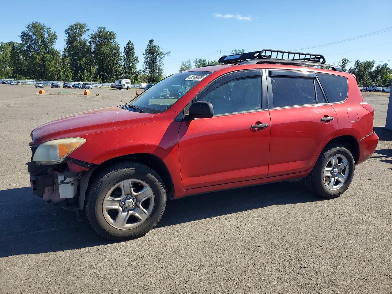 Salvage Toyota RAV4 Image