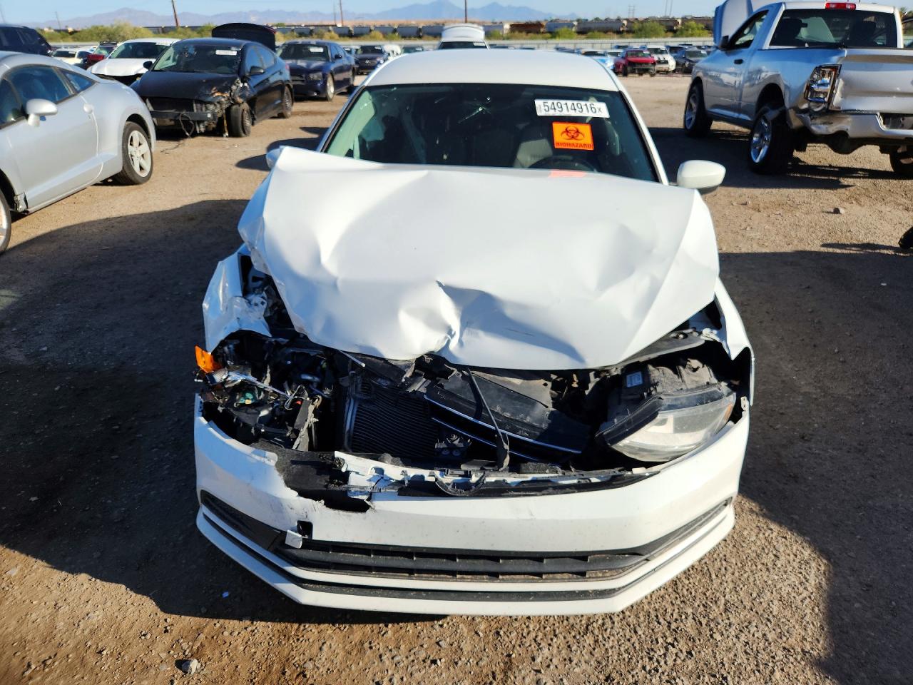 Volkswagen Jetta S
