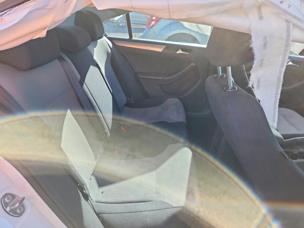 Volkswagen Jetta S