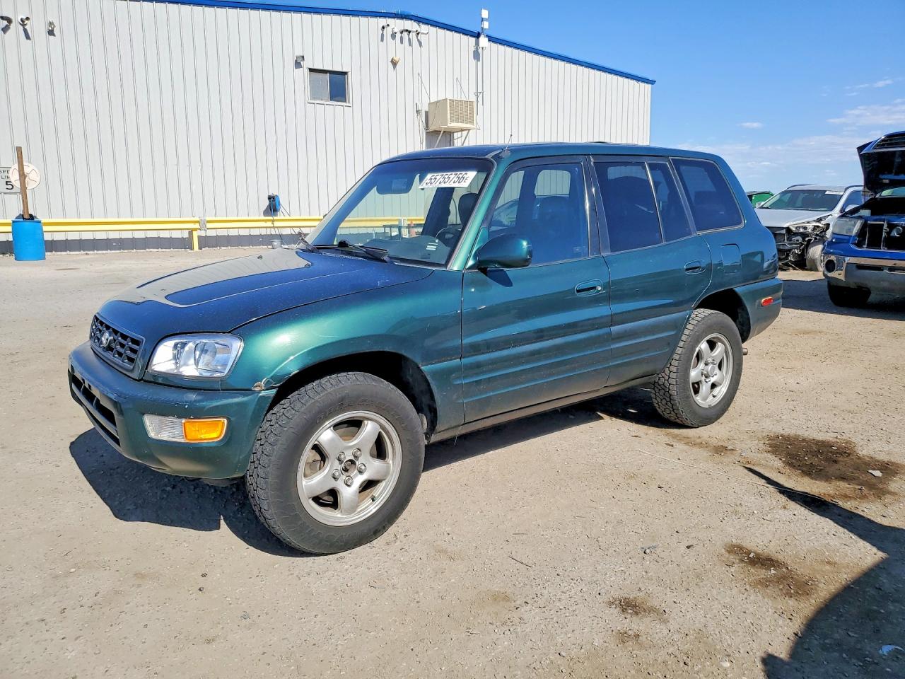 Salvage Toyota RAV4 Image
