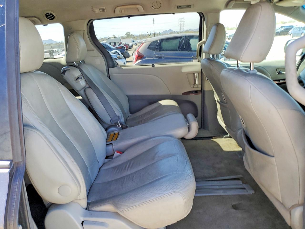 Toyota Sienna Xle