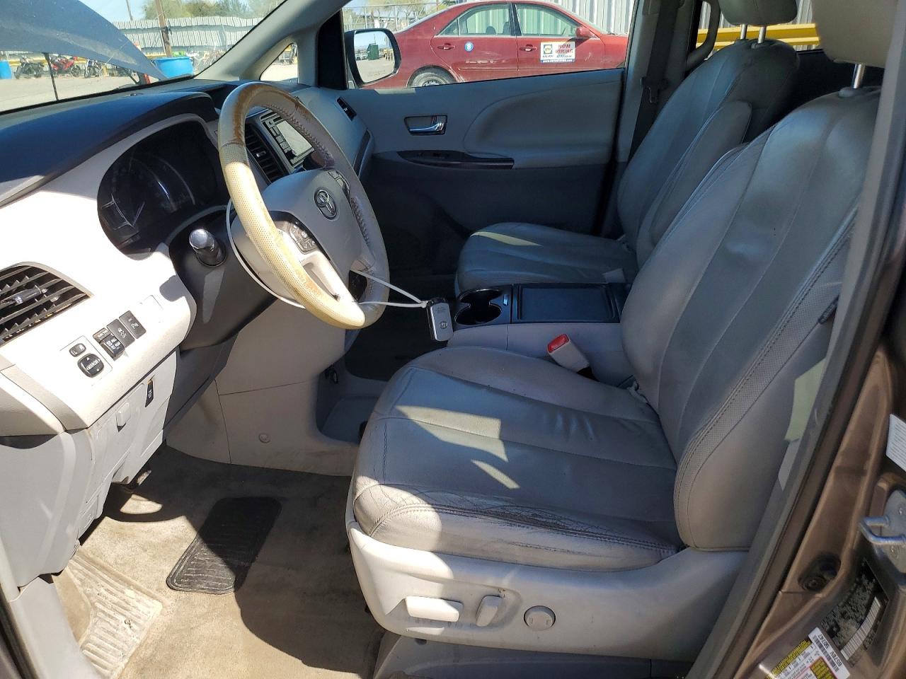Toyota Sienna Xle