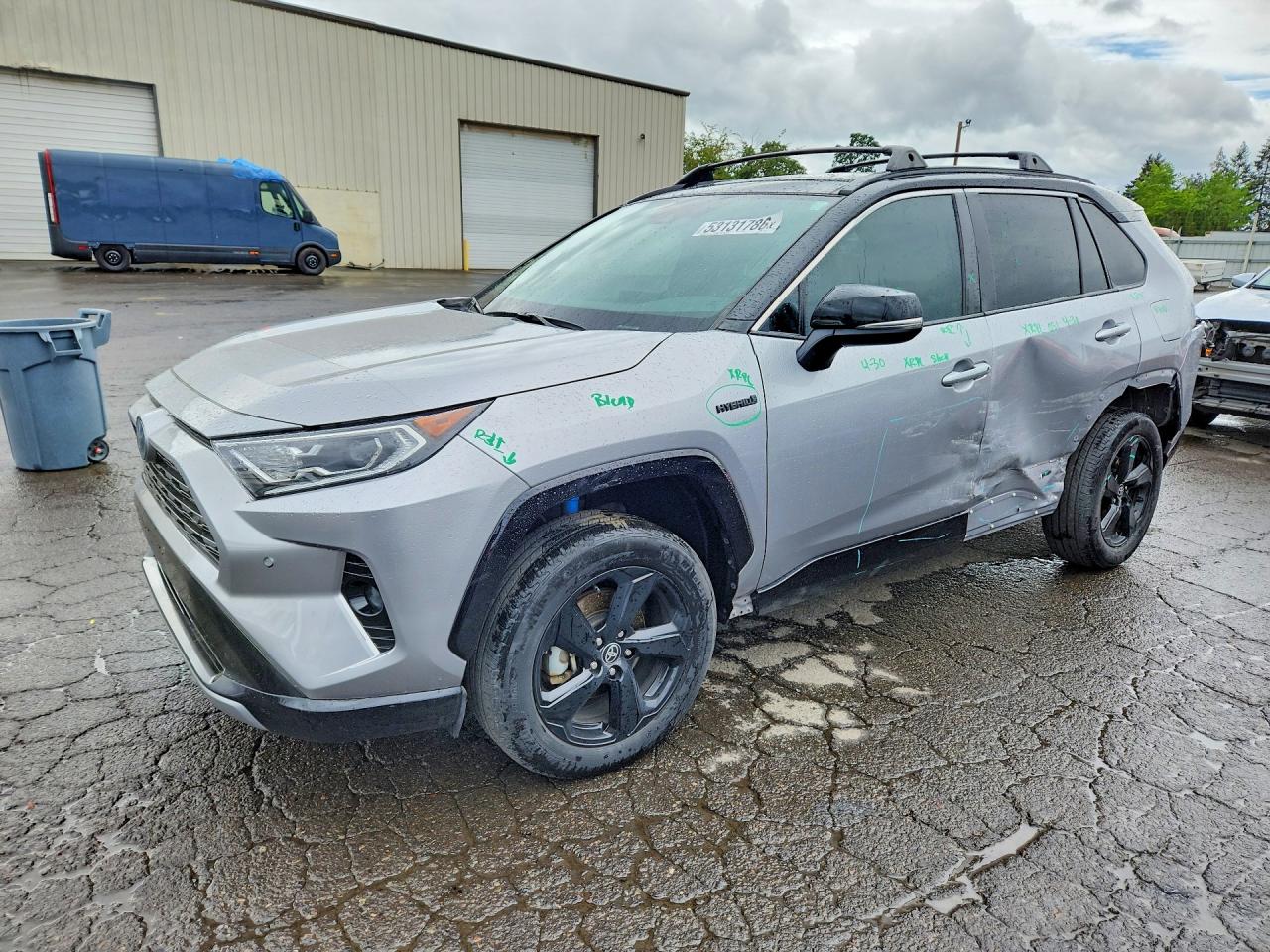 Salvage Toyota RAV4 Image