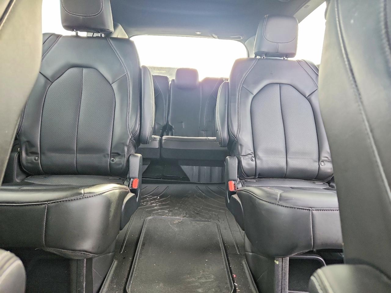 Chrysler Pacifica Touring L