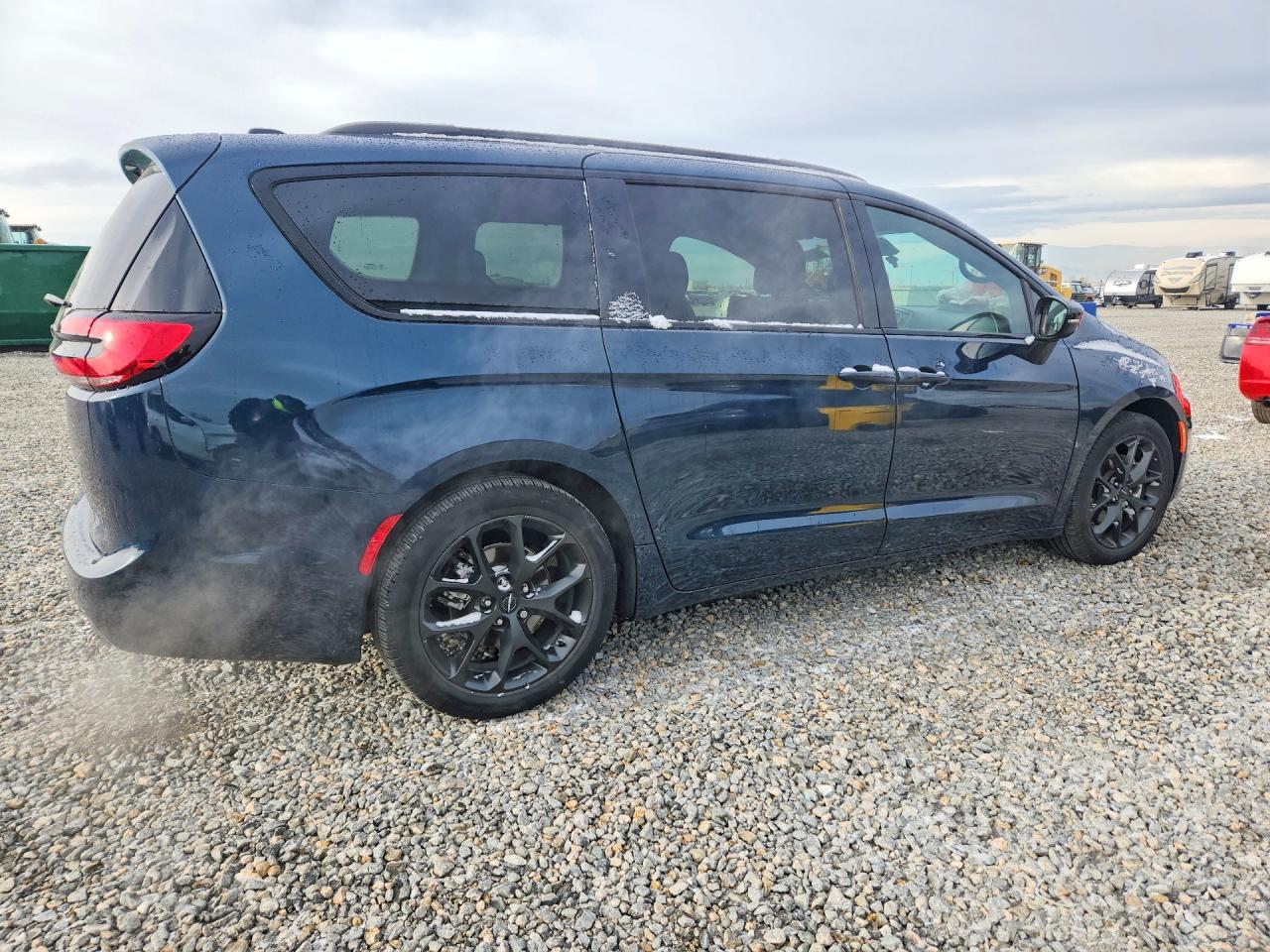 Chrysler Pacifica Touring L