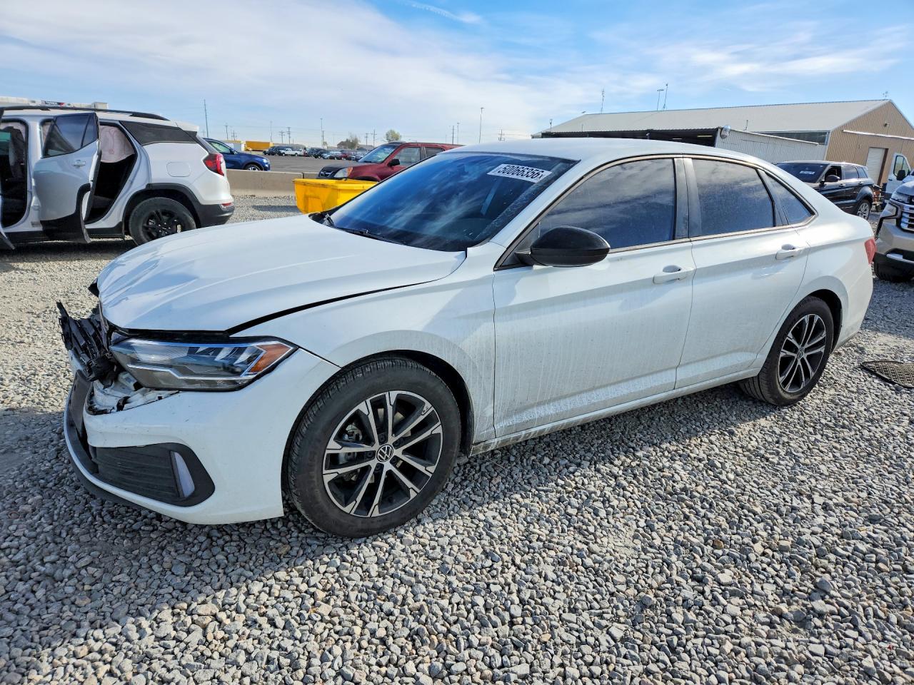 Salvage Volkswagen Jetta Image