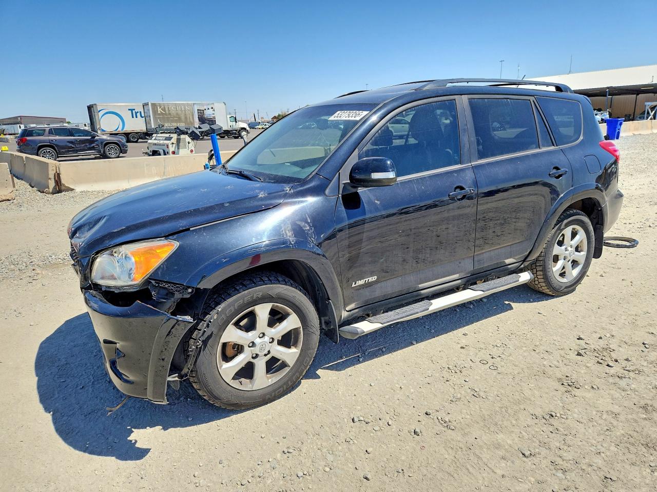 Salvage Toyota RAV4 Image