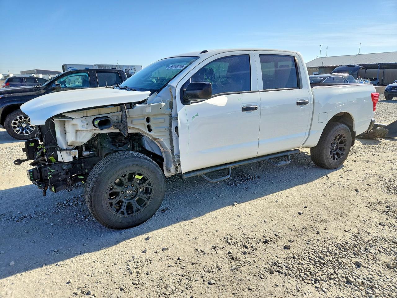 Salvage Nissan Titan Image