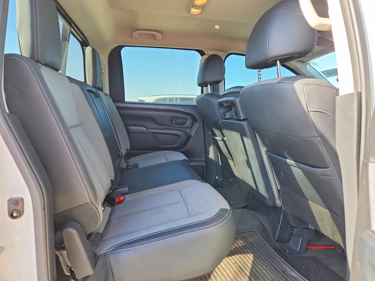 Nissan Titan S